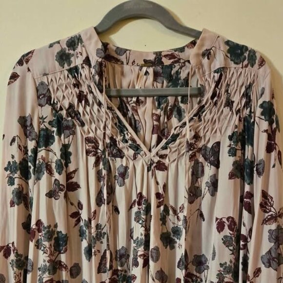 Free People 'Pebble' Crepe So Fine Smoked Tunic Top Size XS in Lavender - Picture 6 of 16